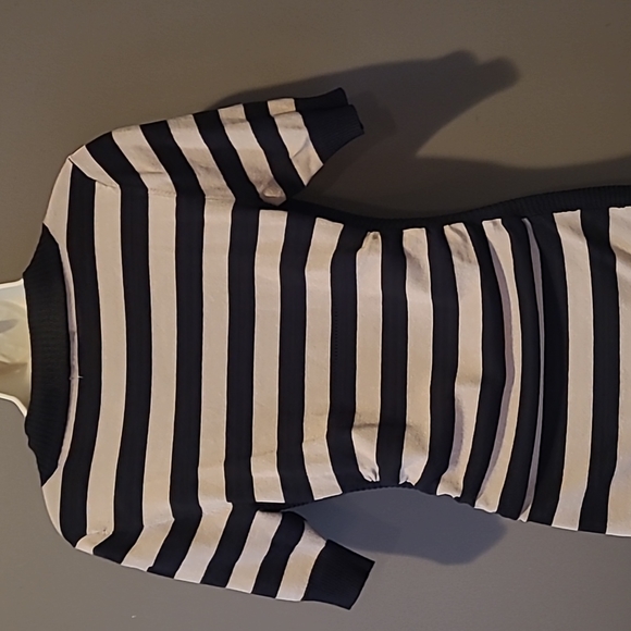 Womens Sweater - Picture 2 of 4